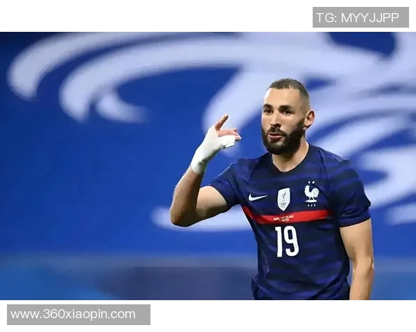 法国足球黑脚球星的传奇故事与足球生涯解析 法国足球黑脚球星的传奇故事与足球生涯解析