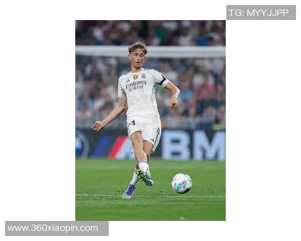 全球最帅足球球星前十名盘点 颜值与球技并存的顶级男神 全球最帅足球球星前十名盘点 颜值与球技并存的顶级男神