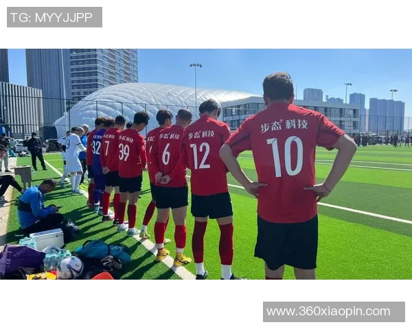 足球星之队:聚焦绿茵场上的传奇球员与精彩瞬间的全景式剖析